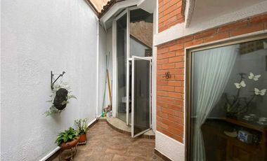 Se vende casa Duplex en Sabaneta sector San José z