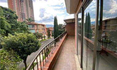 Se vende casa Duplex en Sabaneta sector San José z
