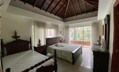 Se vende casa Duplex en Sabaneta sector San José z