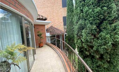 Se vende casa Duplex en Sabaneta sector San José z
