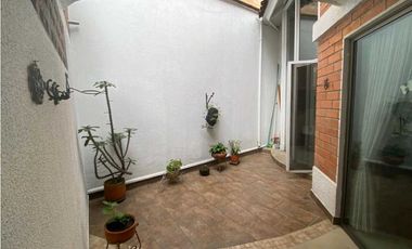 Se vende casa Duplex en Sabaneta sector San José z