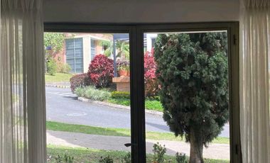 Se vende casa Duplex en Sabaneta sector San José z