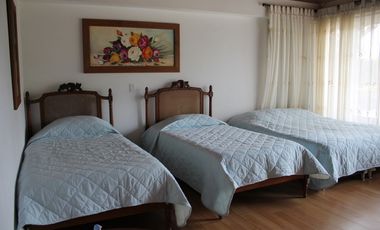 Finca moderna en El Peñol con acceso y vista a la Represa MGE