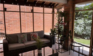 Se vende casa en La Estrella Sector Suramericana z