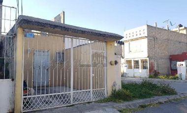 Casa en condominio en venta en Colinas del Sol, Almoloya de Juárez, México