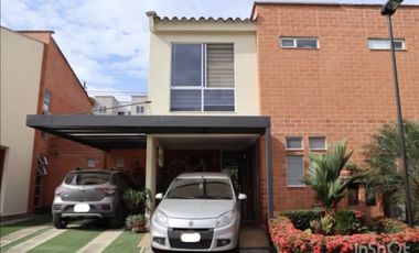 CASA EN VENTA- PAISAJE DE PANGOLA- JAMUNDI