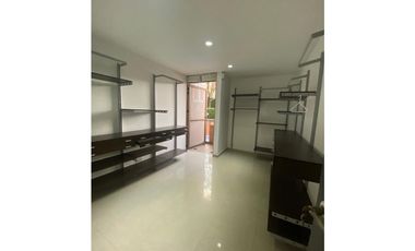 SE ARRIENDA APTO 1ER PISO LAGOS DEL POLO I