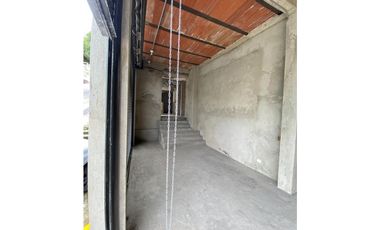 SE ARRIENDA LOCAL COMERCIAL EN GRANADA