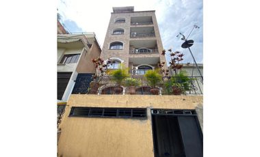 SE ARRIENDA LOCAL COMERCIAL EN GRANADA