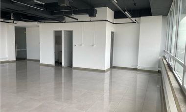 ARRIENDO OFICINA TORRE CCI  CALI