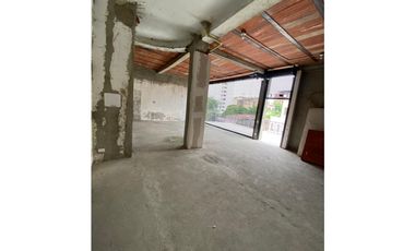 SE ARRIENDA LOCAL COMERCIAL EN GRANADA