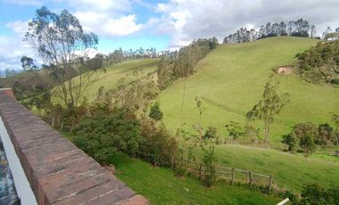 En venta Encantadora Finca en Zipacón, Cundinamarca