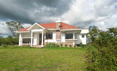 En venta Encantadora Finca en Zipacón, Cundinamarca