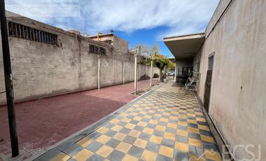 Casa en  Av. Libertador casi circunvalación - Santa Lucía - San Juan