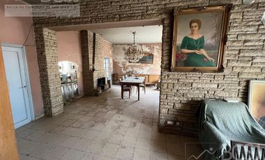 Casa en  Av. Libertador casi circunvalación - Santa Lucía - San Juan