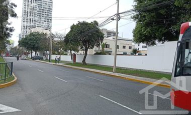Estacionamiento - San Isidro