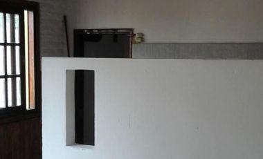 PH a refaccionar en venta - 2 Dormitorios 1 Baño - Berisso
