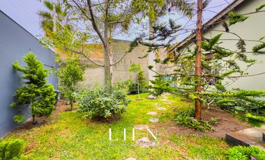 Ideal para familias que buscan amplitud con piscina, amplio jardín y chimeneas