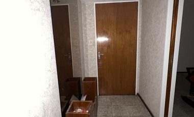 Departamento de 4 ambientes con cochera en
