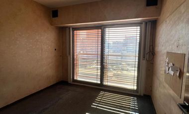 Departamento de 4 ambientes con cochera en