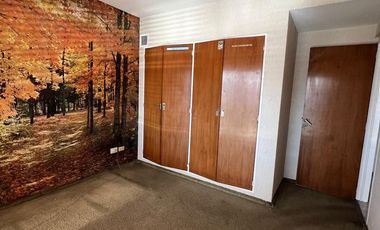 Departamento de 4 ambientes con cochera en