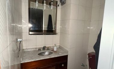 Departamento de 4 ambientes con cochera en