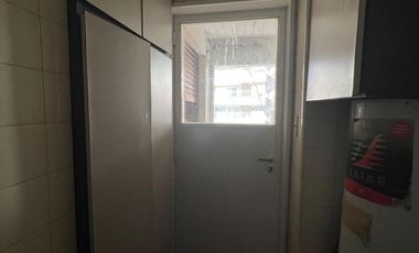 Departamento de 4 ambientes con cochera en