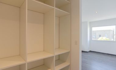 Casa en alquiler en Vila Marina II 5 dormitorios más escritorio. Con Amarra