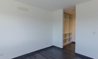 Casa en alquiler en Vila Marina II 5 dormitorios más escritorio. Con Amarra