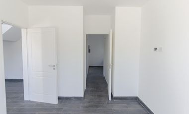 Casa en alquiler en Vila Marina II 5 dormitorios más escritorio. Con Amarra