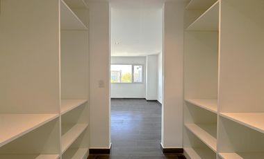 Casa en alquiler en Vila Marina II 5 dormitorios más escritorio. Con Amarra