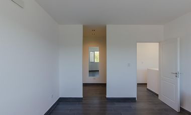 Casa en alquiler en Vila Marina II 5 dormitorios más escritorio. Con Amarra