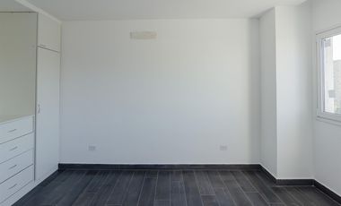 Casa en alquiler en Vila Marina II 5 dormitorios más escritorio. Con Amarra