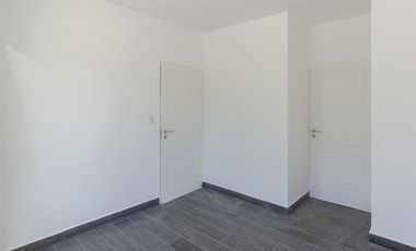 Casa en alquiler en Vila Marina II 5 dormitorios más escritorio. Con Amarra