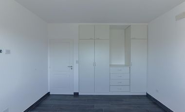 Casa en alquiler en Vila Marina II 5 dormitorios más escritorio. Con Amarra