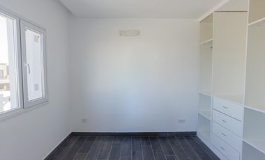 Casa en alquiler en Vila Marina II 5 dormitorios más escritorio. Con Amarra