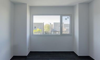 Casa en alquiler en Vila Marina II 5 dormitorios más escritorio. Con Amarra