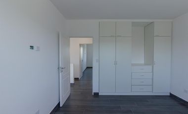 Casa en alquiler en Vila Marina II 5 dormitorios más escritorio. Con Amarra