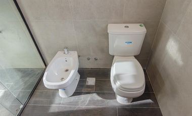 Casa en alquiler en Vila Marina II 5 dormitorios más escritorio. Con Amarra