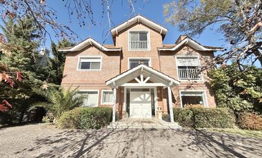 Casa de 4 Dormitorios en Alquiler - Barrio Cerrado Las Victorias