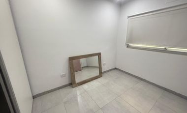 Casa en  alquiler de 3 dormitorios con pileta