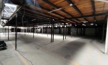 Bodega Comercial de 1,838 m2 en Renta Ubicada en la Glorieta Niños Héroes, GDL