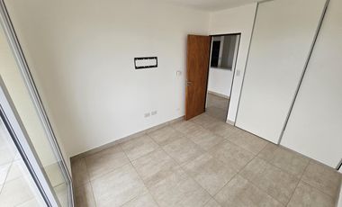 En alquiler dpto. de 1 dorm. en Rivadavia 1750