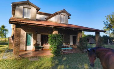 Casa en venta - 4 Dormitorios 3 Baños - Saladillo