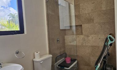 Departamento en Montebello, 3 Recámaras y Jacuzzi