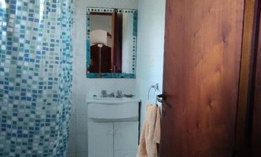 Casa en venta - 3 Dormitorios 2 Baños - Villa Gesell