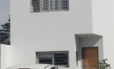 Casa en alquiler dos dormitorios mas escritorio - Quebrada De Las Rosas