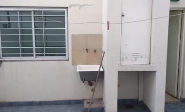 Departamento 2 ambientes en Planta Baja en Pequeño Complejo.