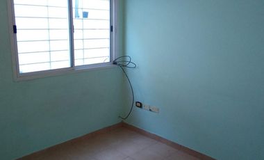 Departamento 2 ambientes en Planta Baja en Pequeño Complejo.