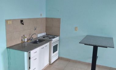 Departamento 2 ambientes en Planta Baja en Pequeño Complejo.